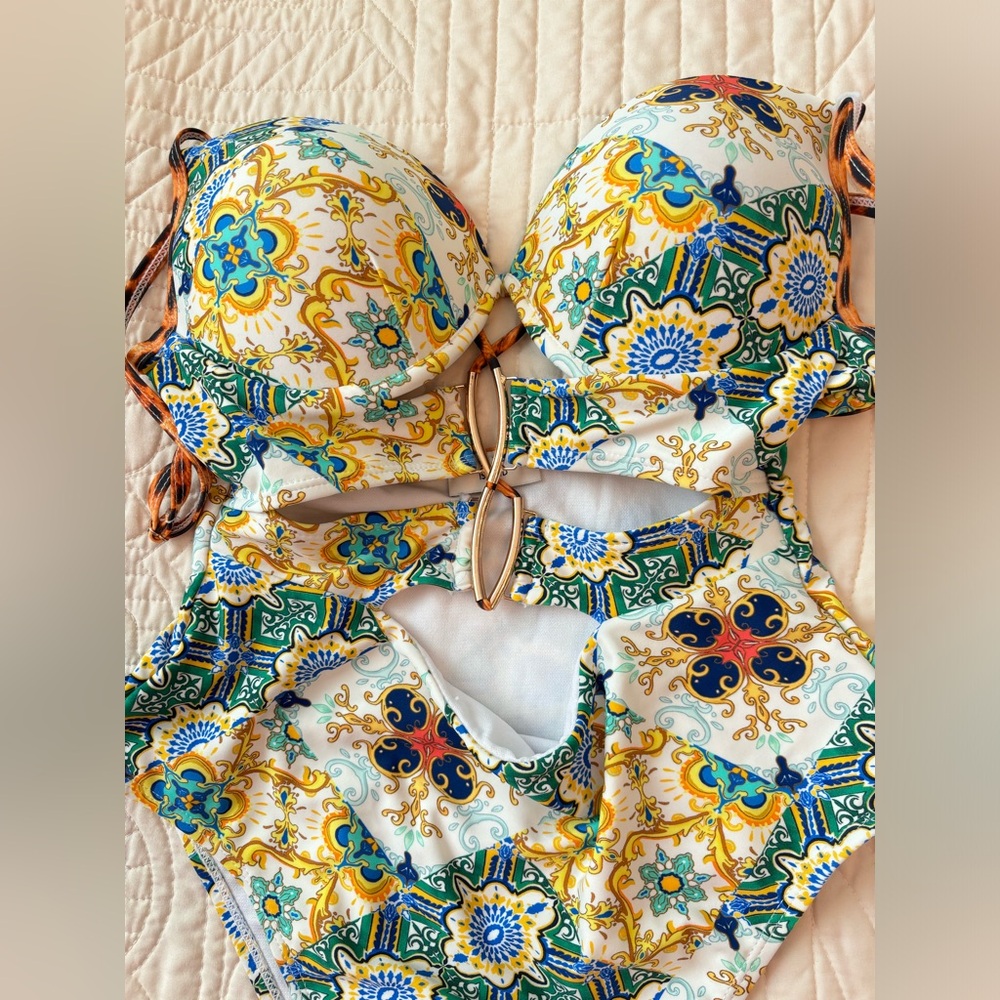 River Island cut out swimsuit 🌴 - Picture 6 of 6